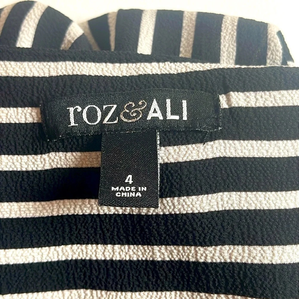 Roz & Ali Lined Black & White Striped Dress Size 4 - Picture 3 of 5